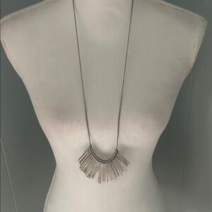 Elegant Silver Necklace with Fringe Design